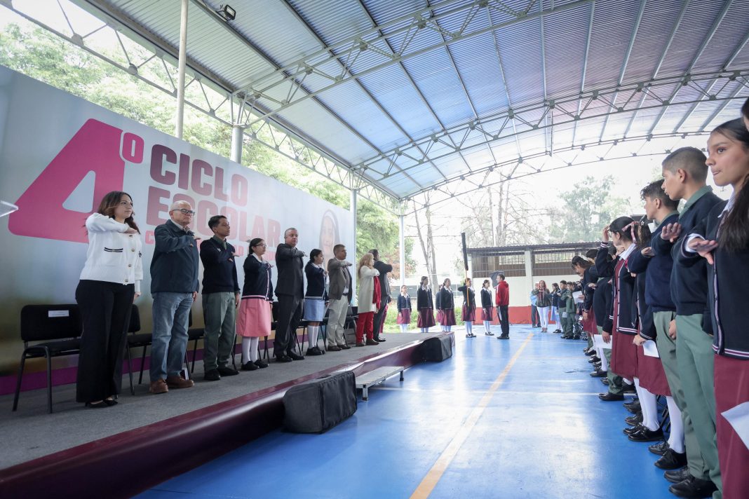 Ciclo escolar inicia con arranque de obras